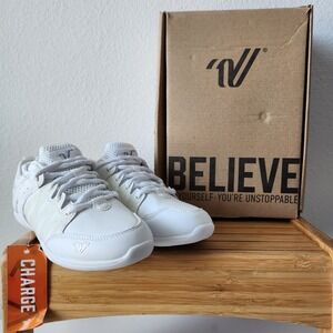 NEW WITH BOX Varsity Charge Cheer Cheerleading White Shoes Womens Size 5.5